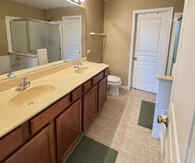 Building Photo - 9363 Rainsford Dr