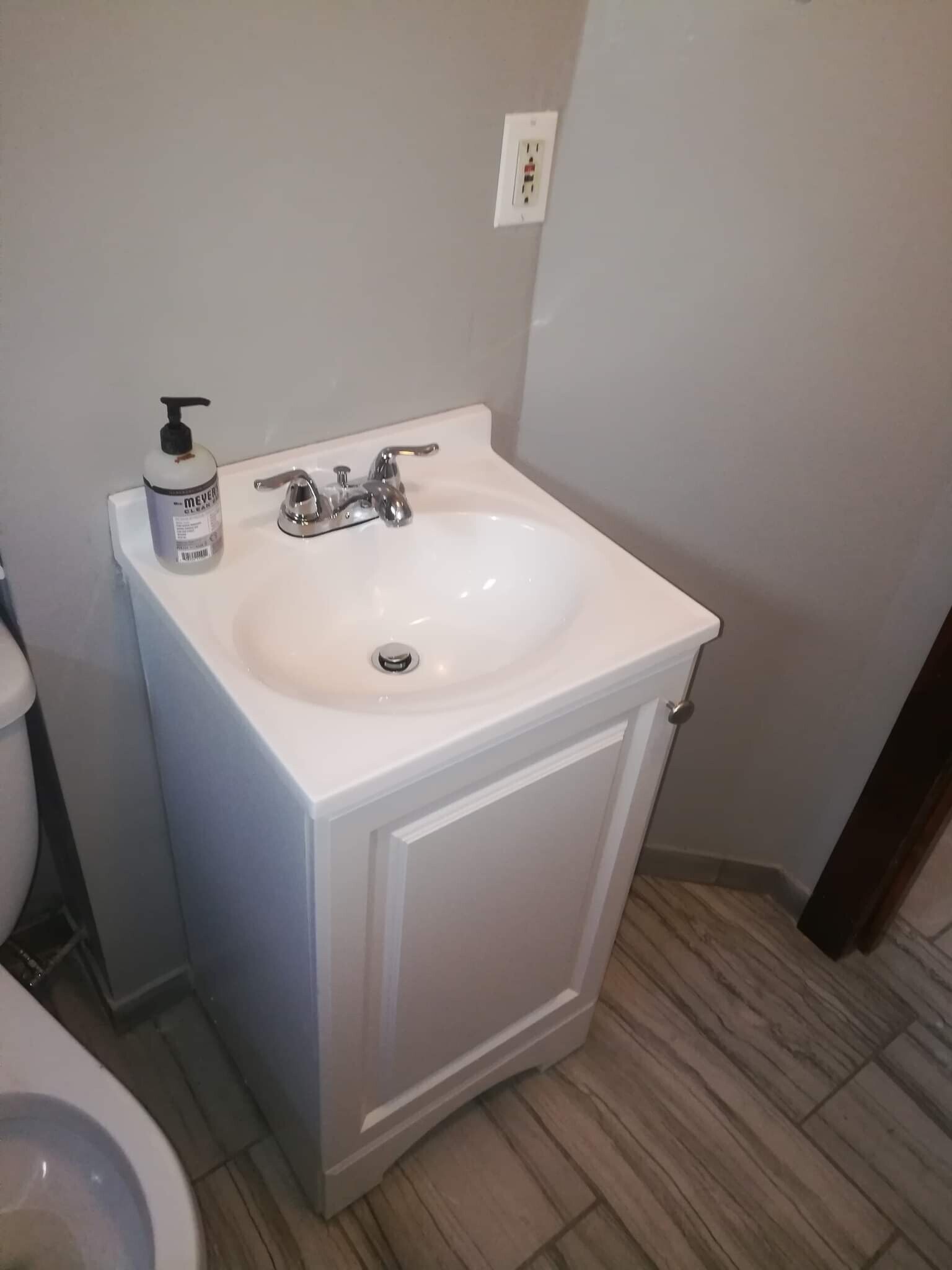 Building Photo - 25 Newcomb Pl