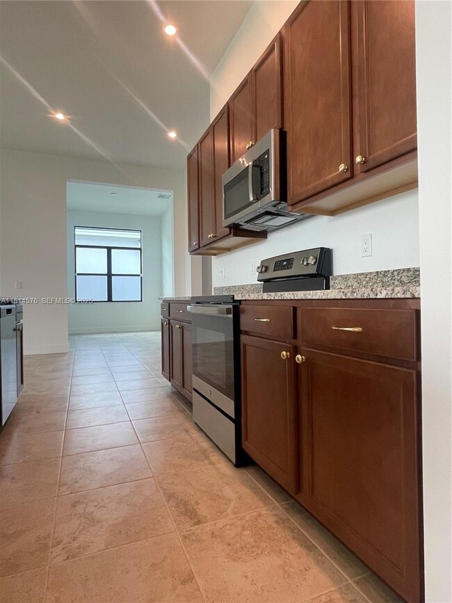 Building Photo - 11356 SW Pietra Wy