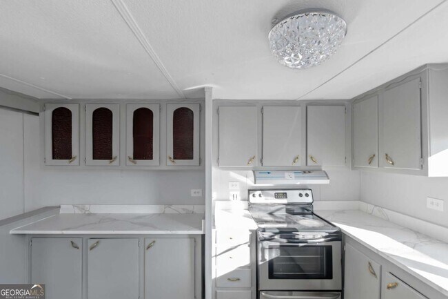 Building Photo - 24 David Dr