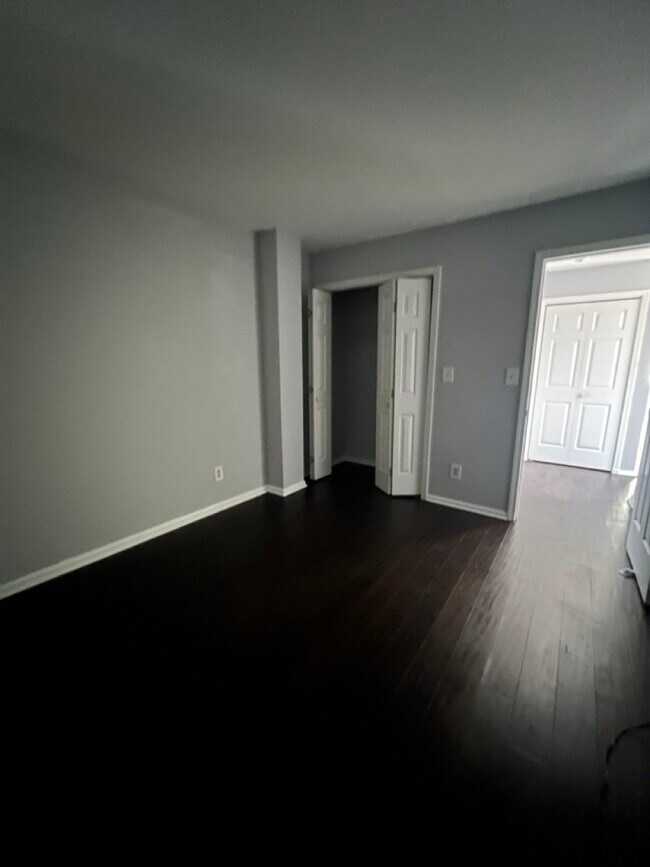 Building Photo - 183 Livingston Pl