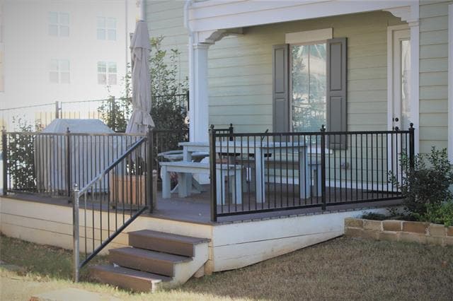 Building Photo - 328 Loma Alta Dr