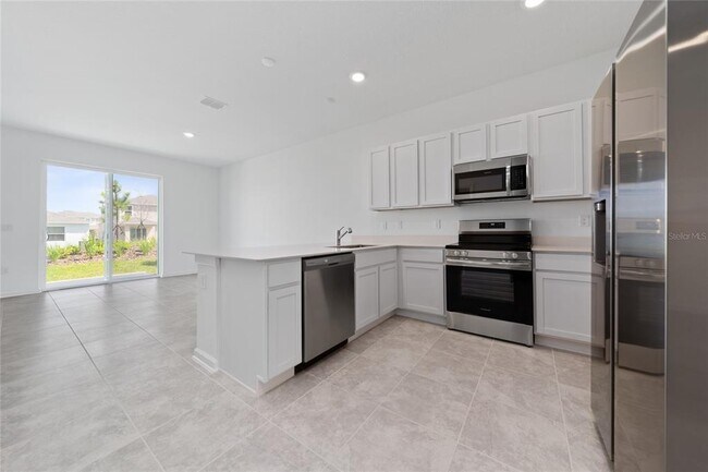 Building Photo - 2587 Skyline Lp