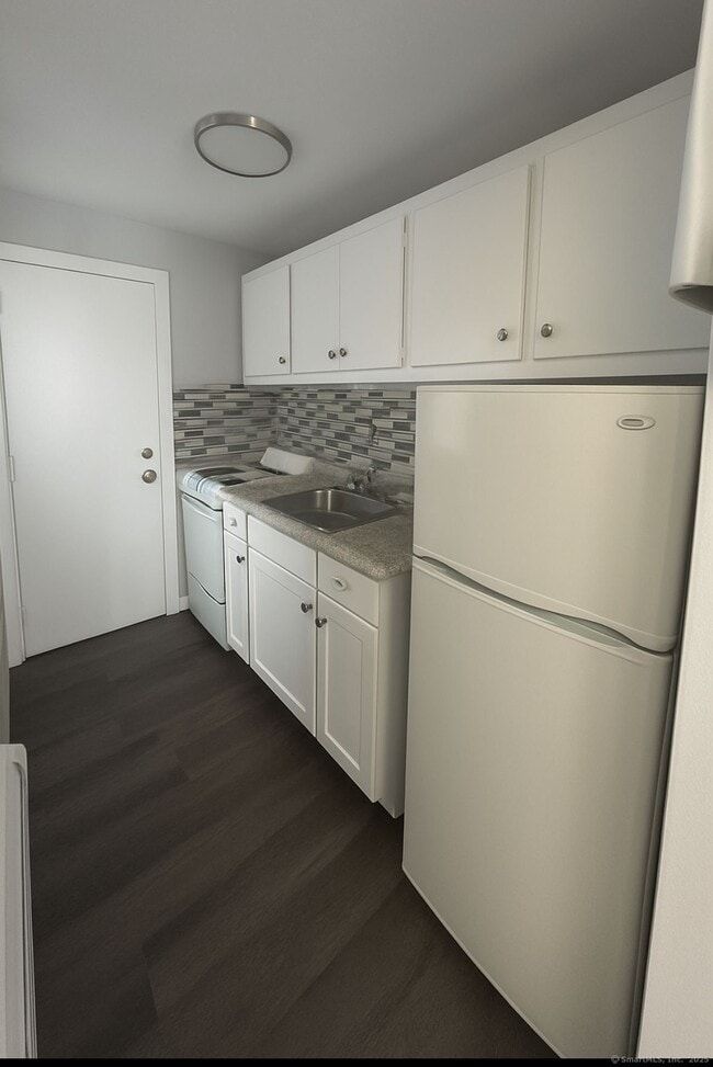 Primary Photo - 165 McKinley Ave