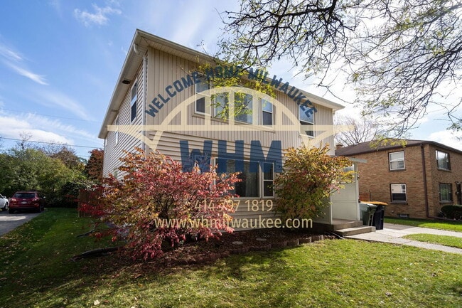 Building Photo - 2526 S 96th St