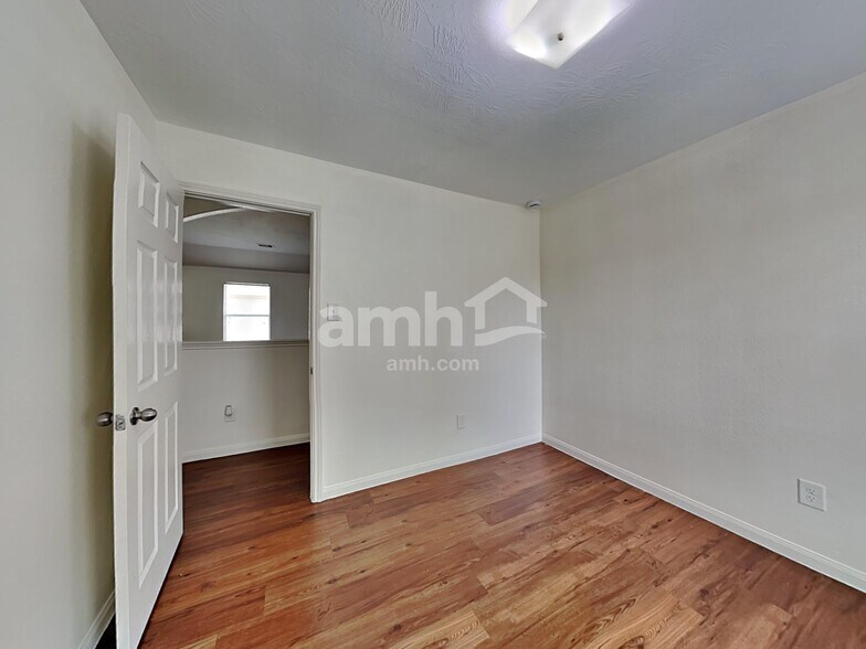 Building Photo - 6019 Brenwood Trails Ln