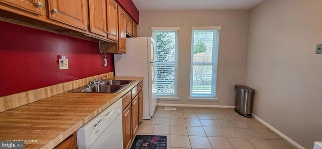 Building Photo - 5677 Phelps Luck Dr