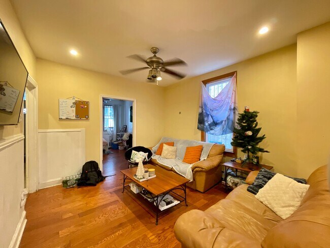 Building Photo - 416 N 31st St