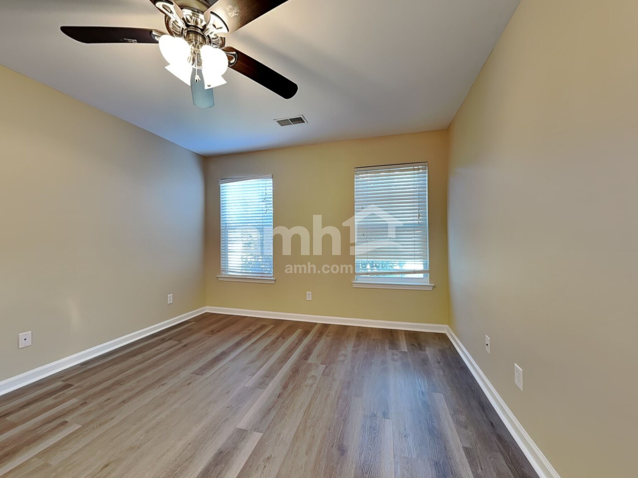 Building Photo - 230 Stoney Xing