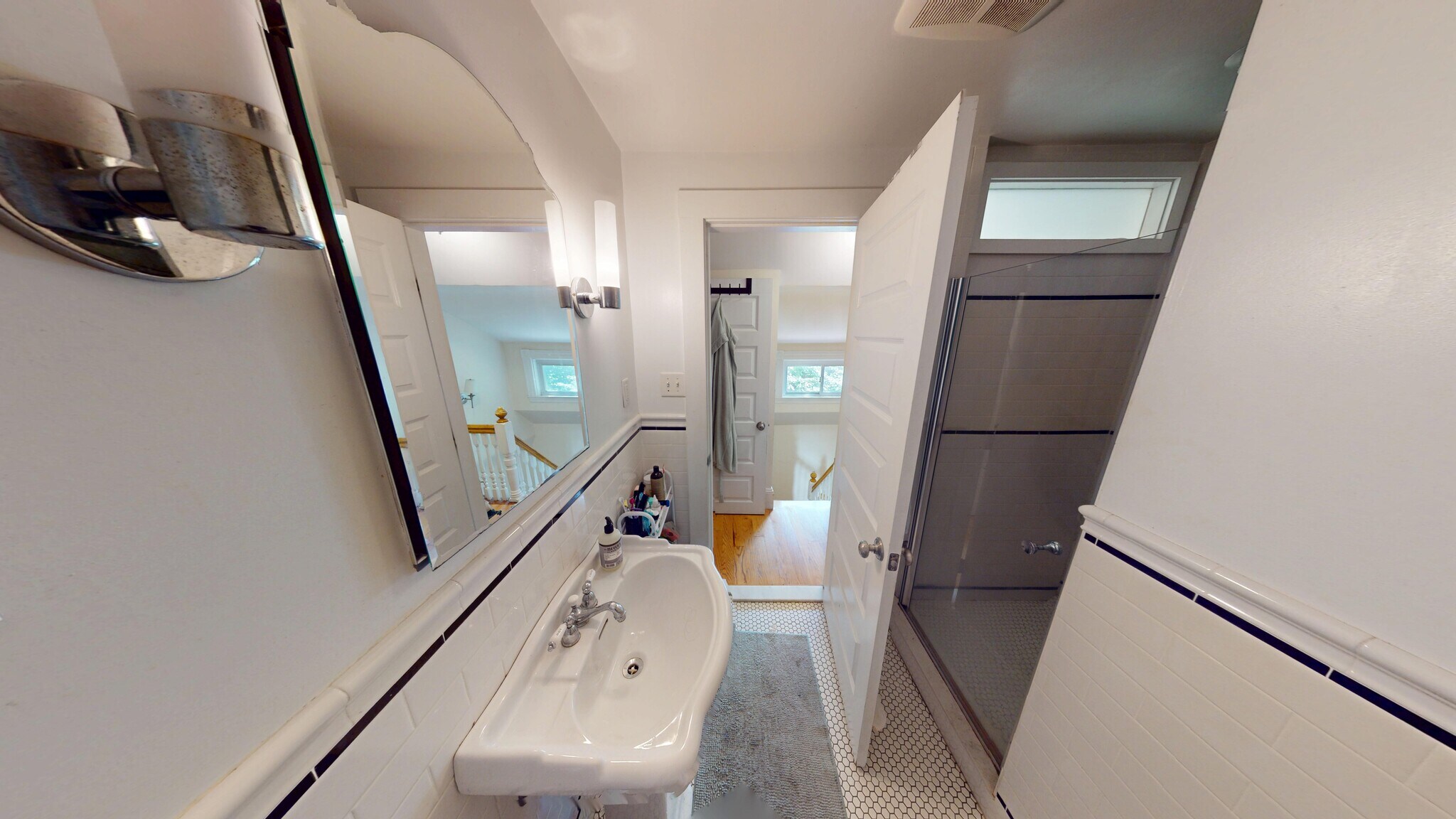 Building Photo - 1 Woodstock Ave