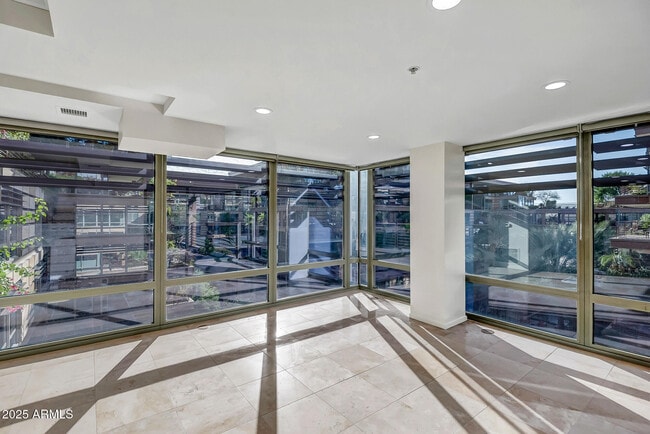 Building Photo - 7141 E Rancho Vista Dr