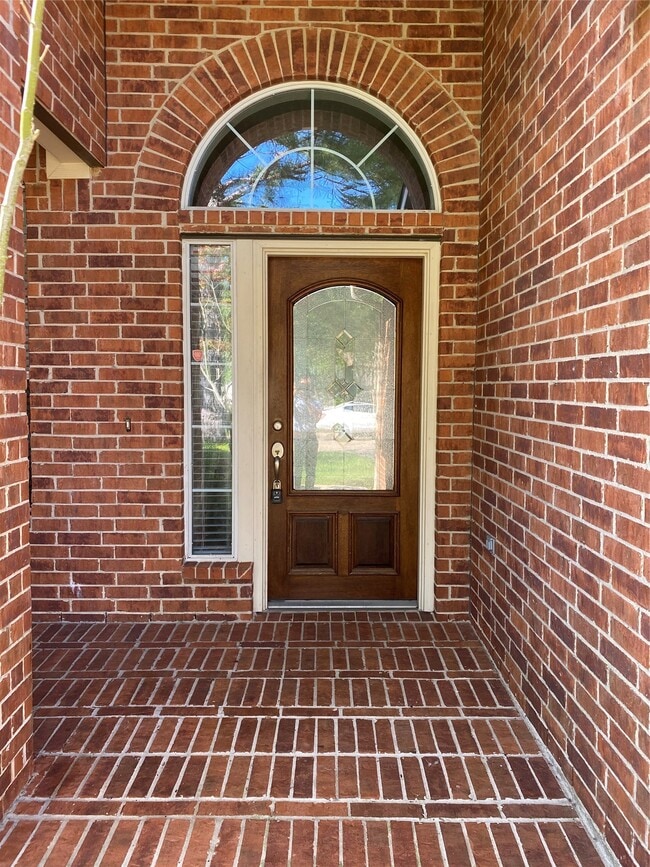 Building Photo - 18207 Linden Forest Ln