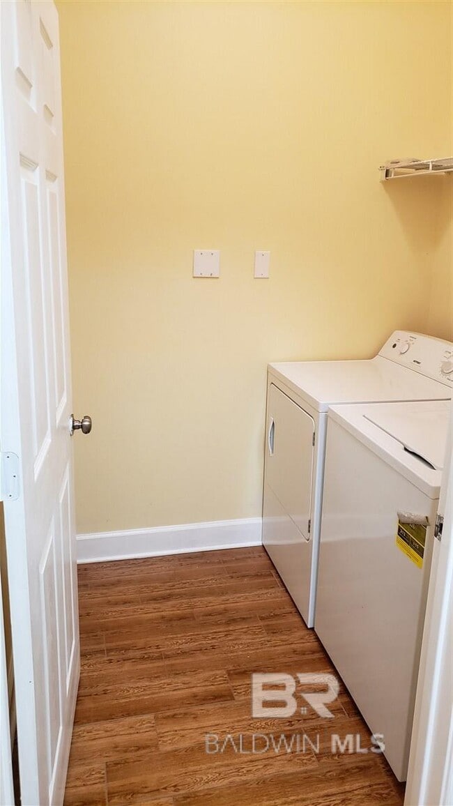 Building Photo - 450 Park Ave