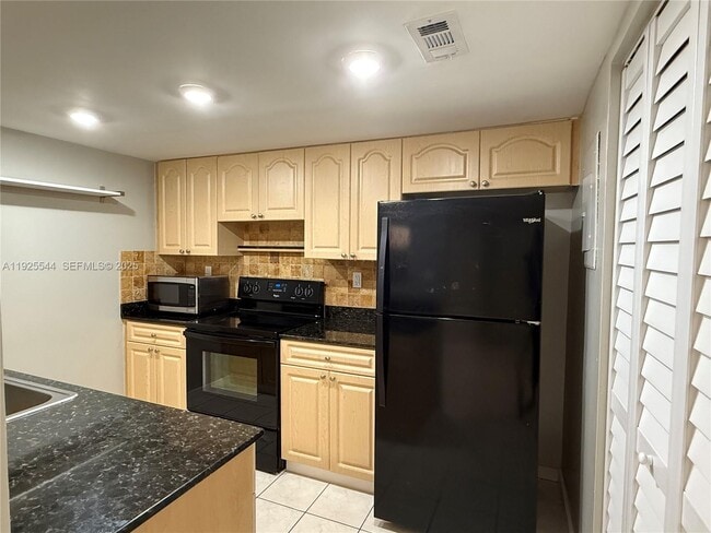 Building Photo - 8570 NW 3rd Ln