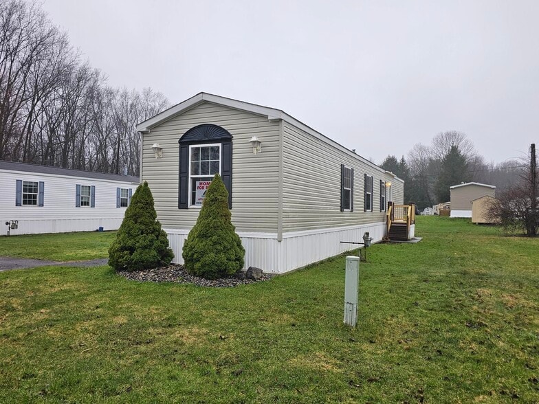 Building Photo - 28 Hillside Ln