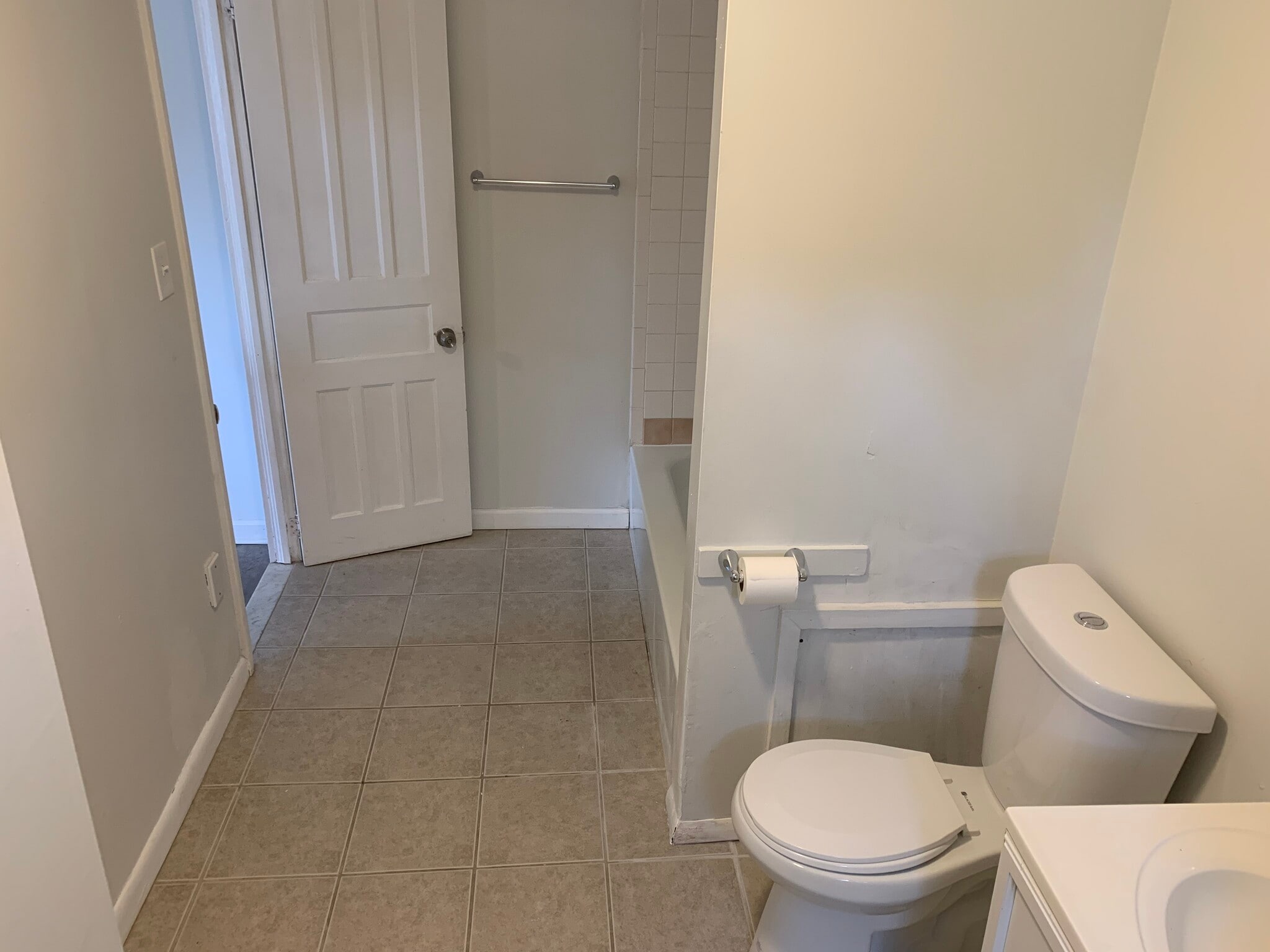 Building Photo - 421 NY-146