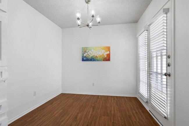 Building Photo - 324 Nita Ln