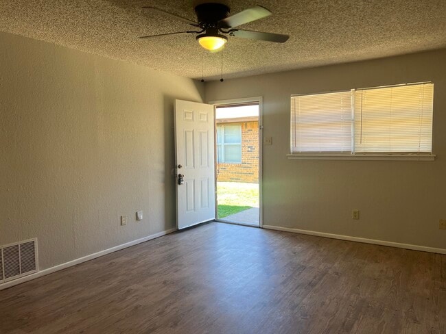 Building Photo - 6509 21st St