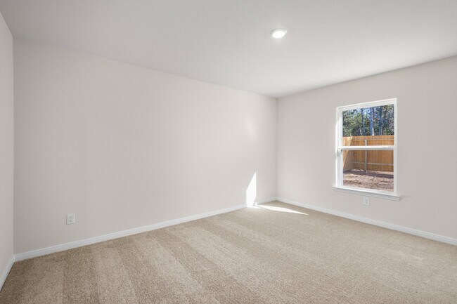 Building Photo - 320 Tejas Trl