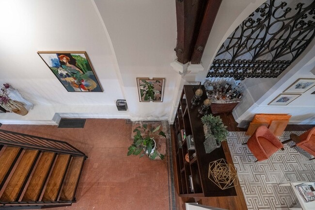 Building Photo - Newbold Square Church