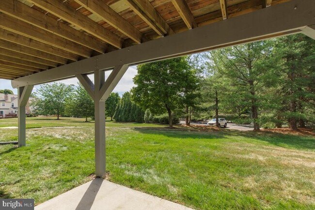Building Photo - 146 Canterbury Ln