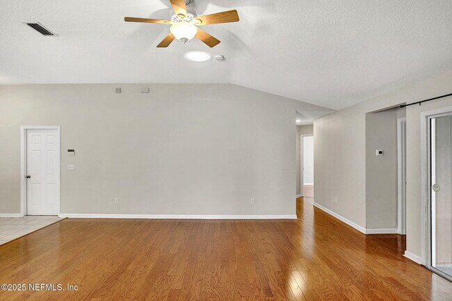 Building Photo - 2105 S Cranbrook Ave