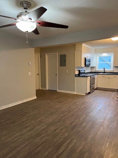 Building Photo - 6051 Tobaccoville Rd