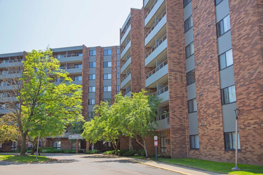 Interior Photo - Oxford Park Towers of Berkley LLC