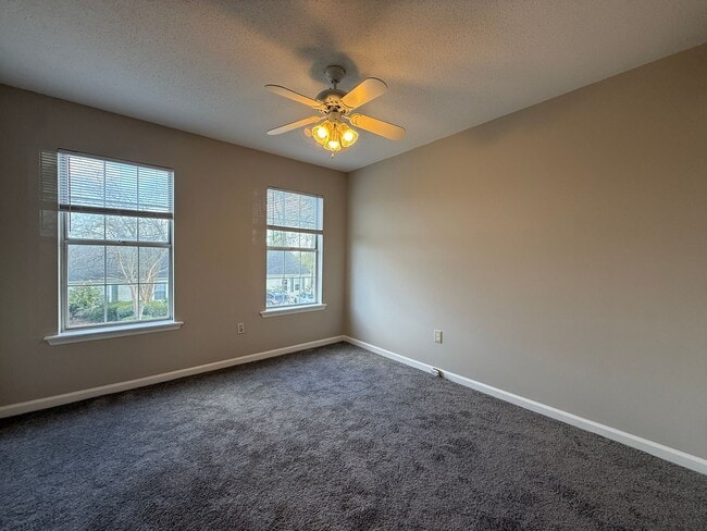 Building Photo - Updated 2BR/1.5 BATH Townhome in Augusta/Martinez Area