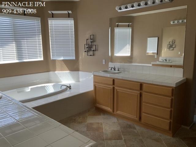 Building Photo - 11323 Lakeport Dr