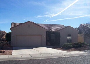 Building Photo - 3Bedroom 2 Bathroom contact Property Pros