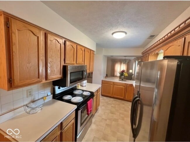 Building Photo - 1647 Justin Ave