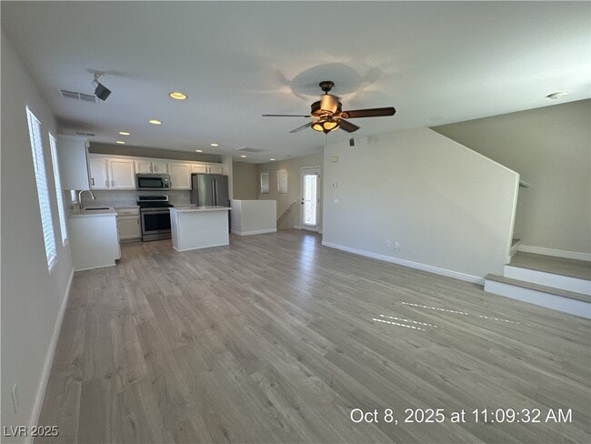Building Photo - 10314 Ladybug Bend St