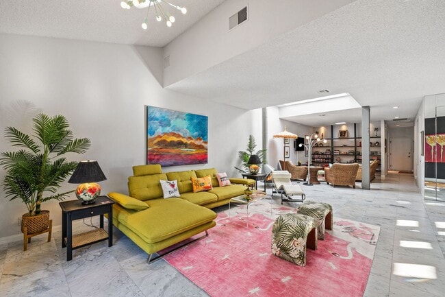 Building Photo - Mountain View Retreat in Palm Springs