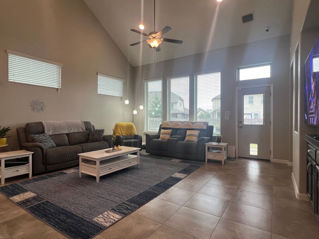 Building Photo - 8224 Limerick Falls