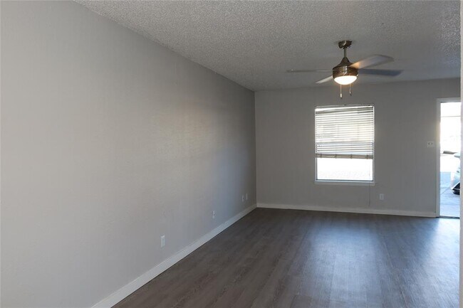 Building Photo - 2005 Glen Allen St