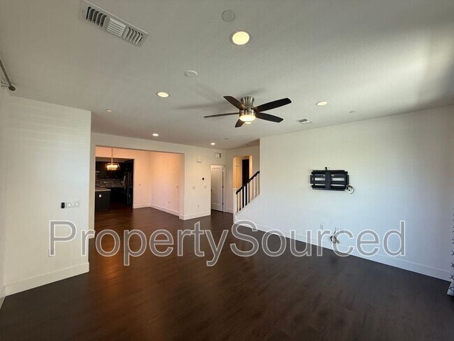 Building Photo - 288 Hopkins Ct