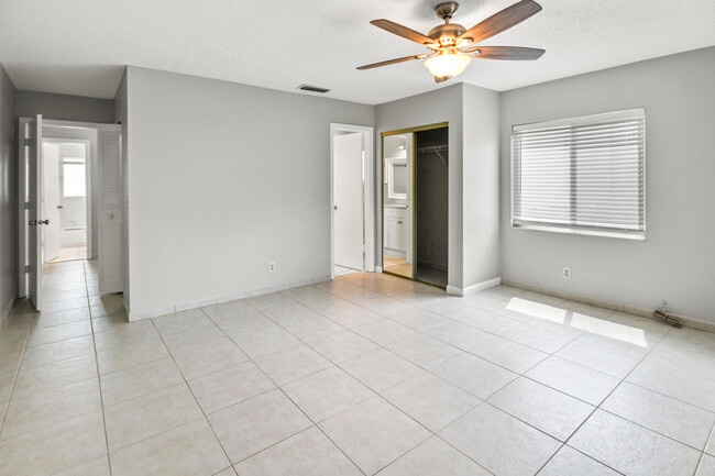 Building Photo - 22493 SW 56th Ave