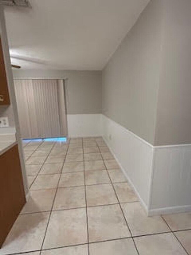 Building Photo - Nice 3/2/2 Home with fenced yard in Lecanto