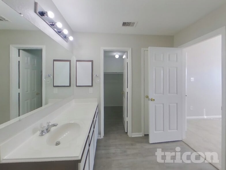 Building Photo - 11010 Vanilla Ridge Ct