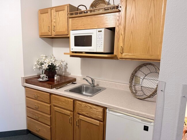 Building Photo - 161 Goehl Rd