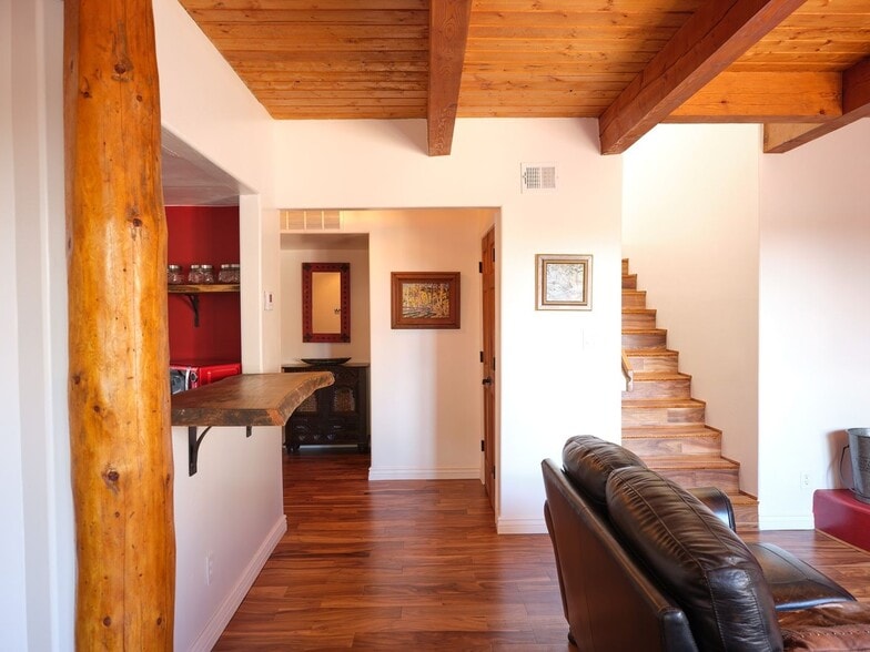 Building Photo - 501 Rio Grande Ave