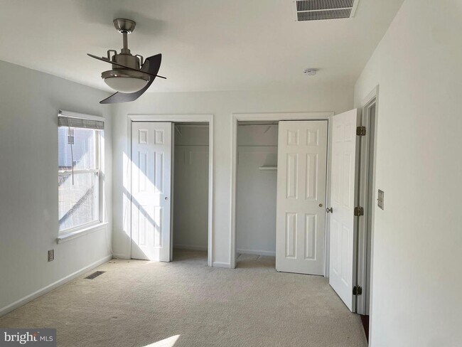 Building Photo - 6330 James Harris Way