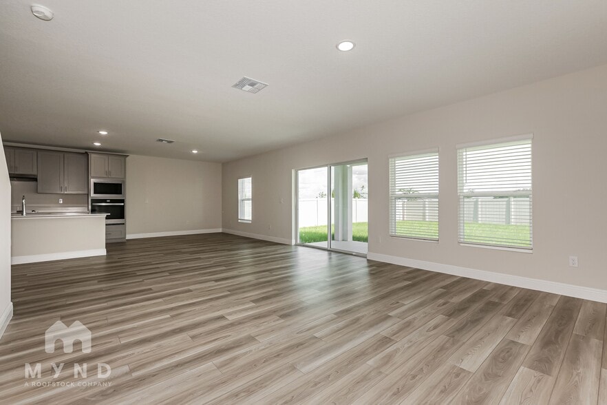 Building Photo - 31713 Chateau Mnr Ln