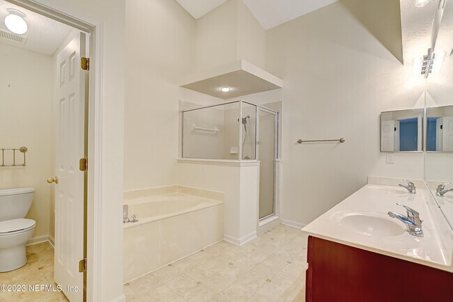 Building Photo - 608 Birchbark Trail