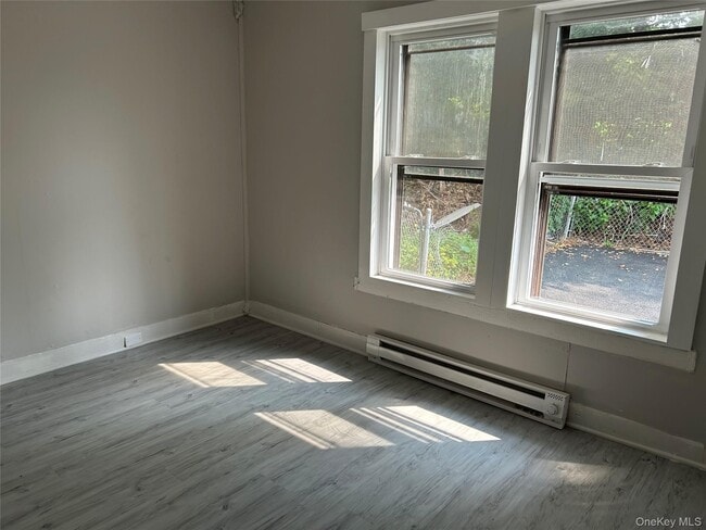Building Photo - 404 NY-52