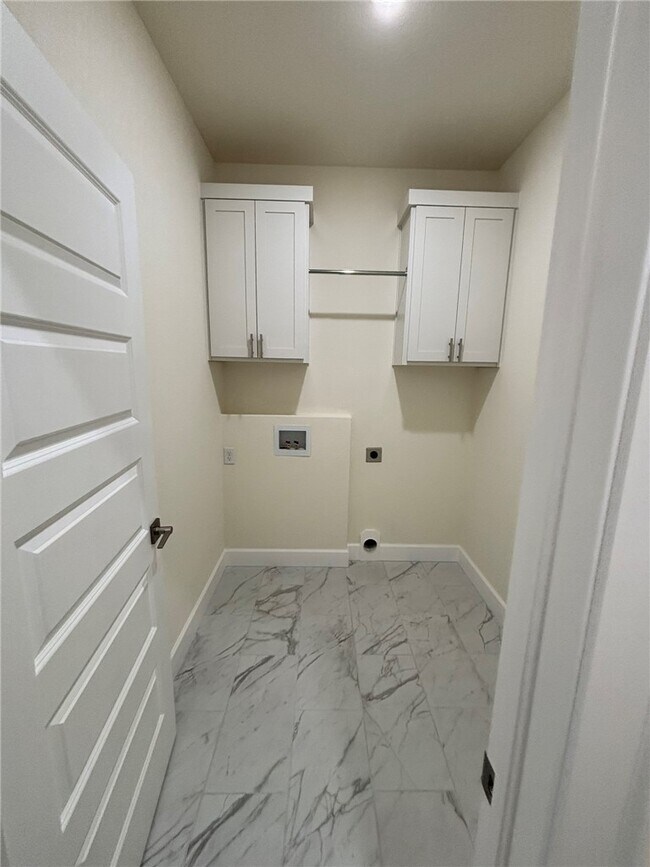 Building Photo - 2604 Bluster Dr