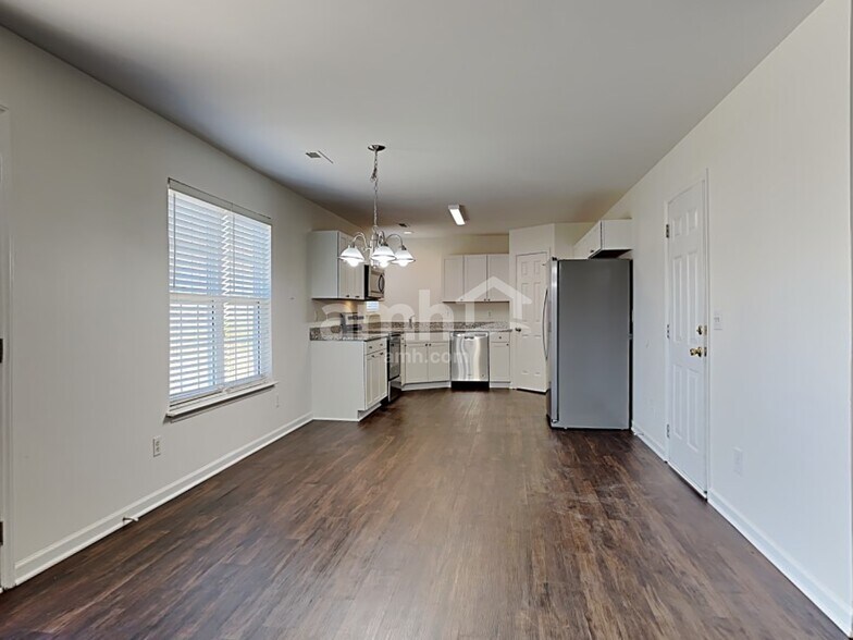 Building Photo - 2307 Sidney Porter Dr