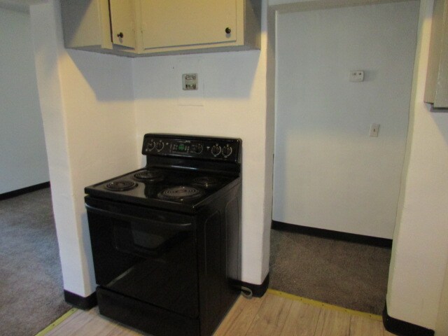 Building Photo - 28 Burgess Ct