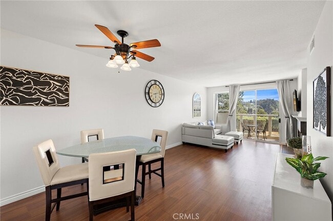 Building Photo - 30902 Club House Dr